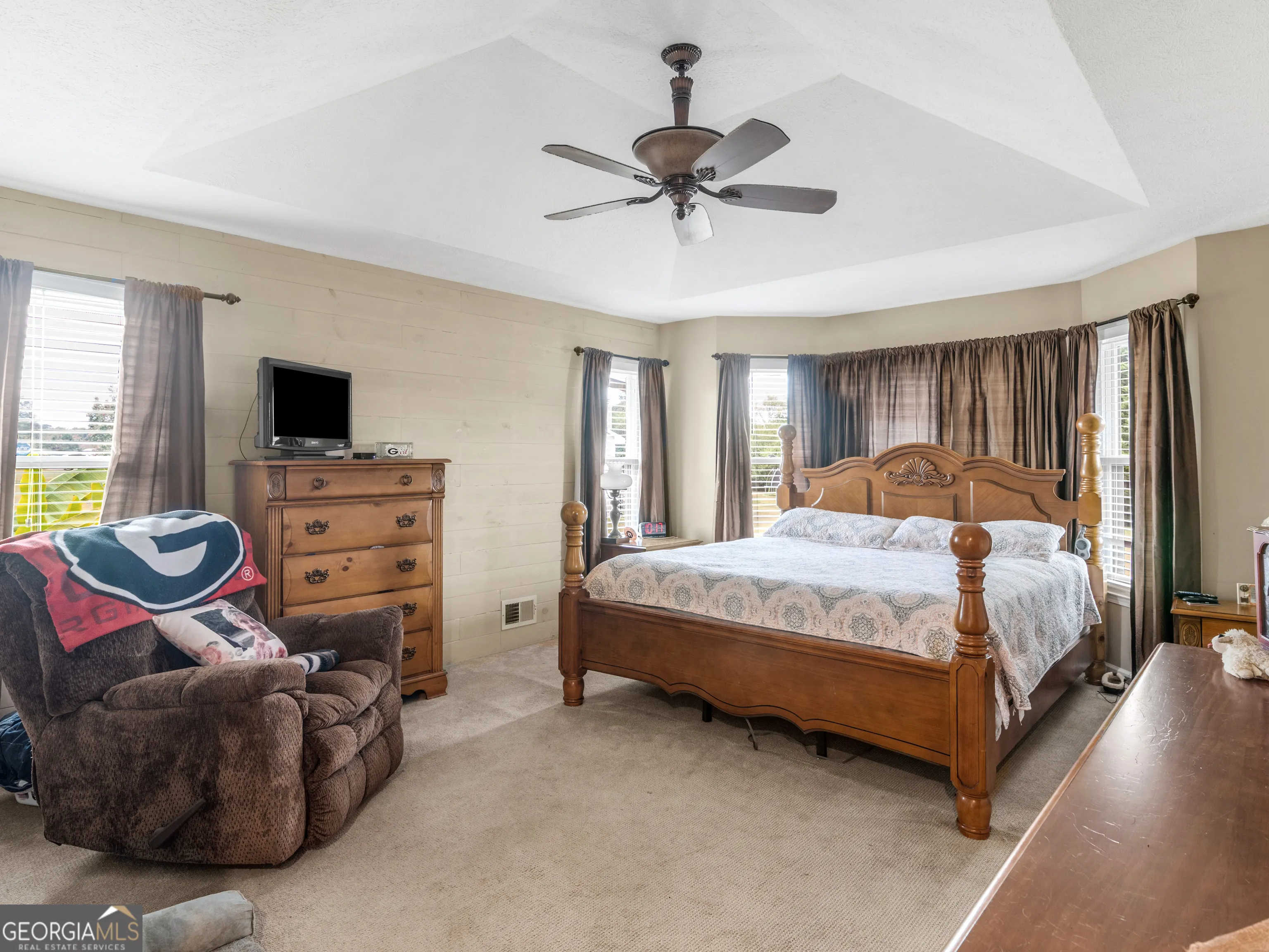 1449 Highway 81 E