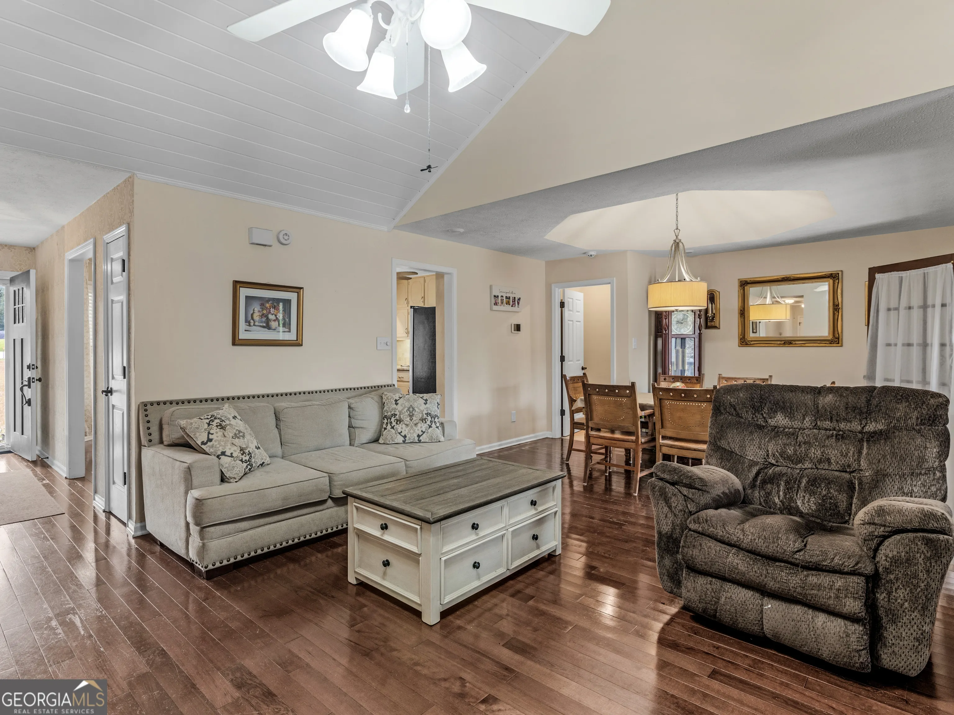 1449 Highway 81 E