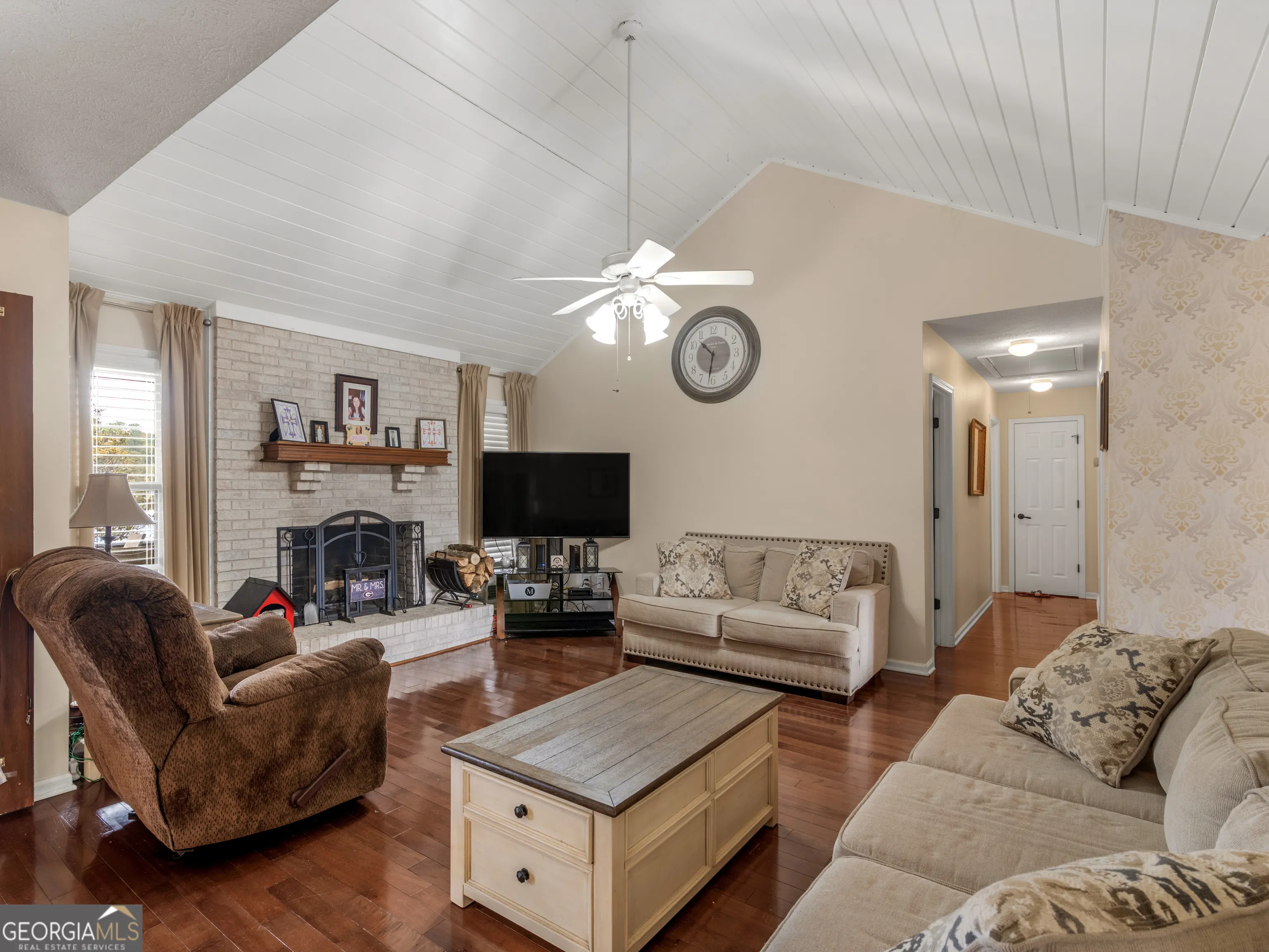 1449 Highway 81 E
