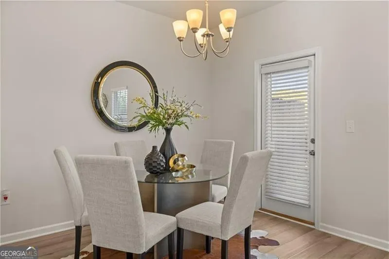 8 228 Epping, #8