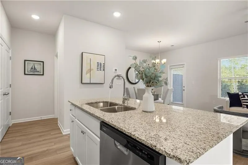 8 228 Epping, #8
