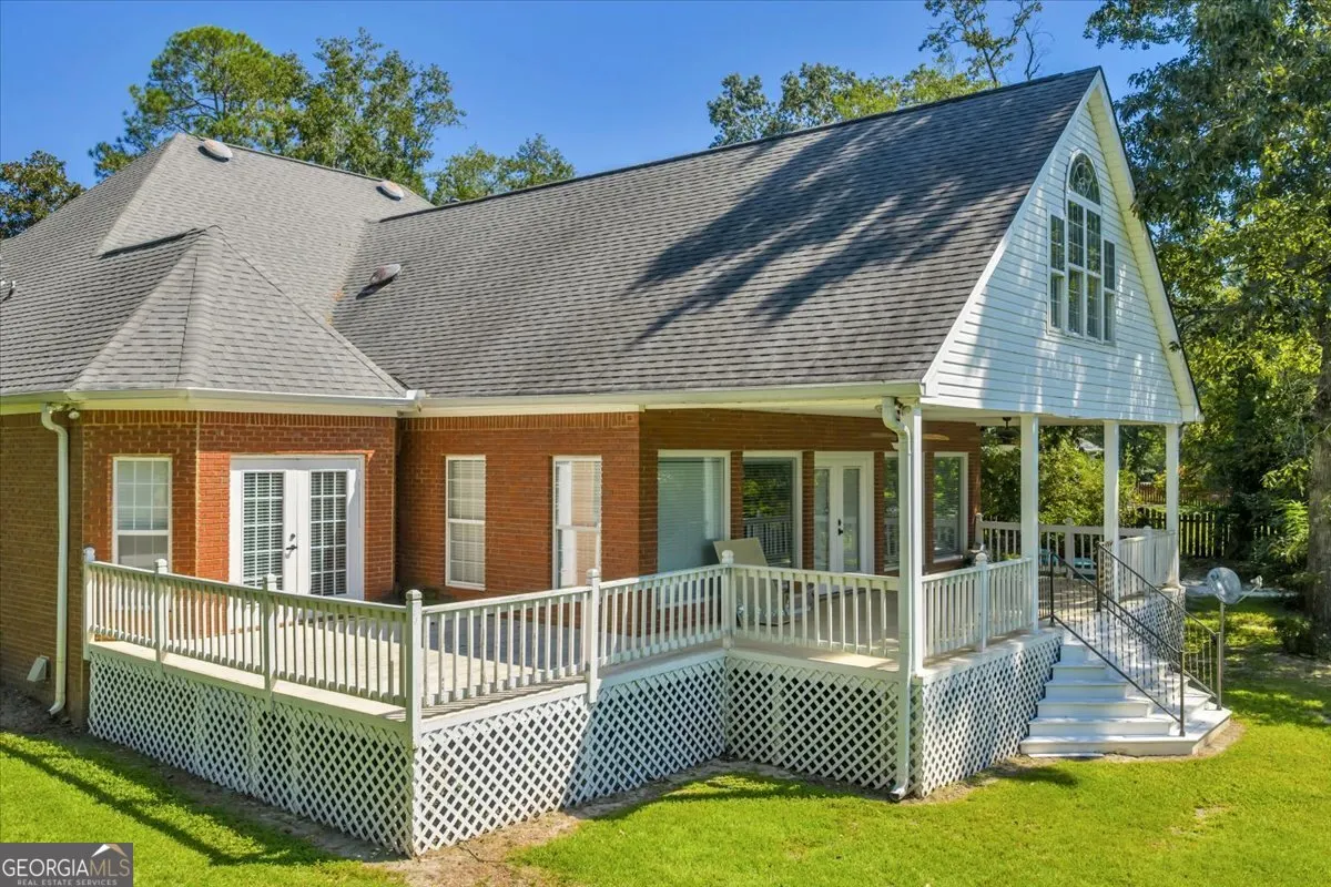 304 Stathams Way