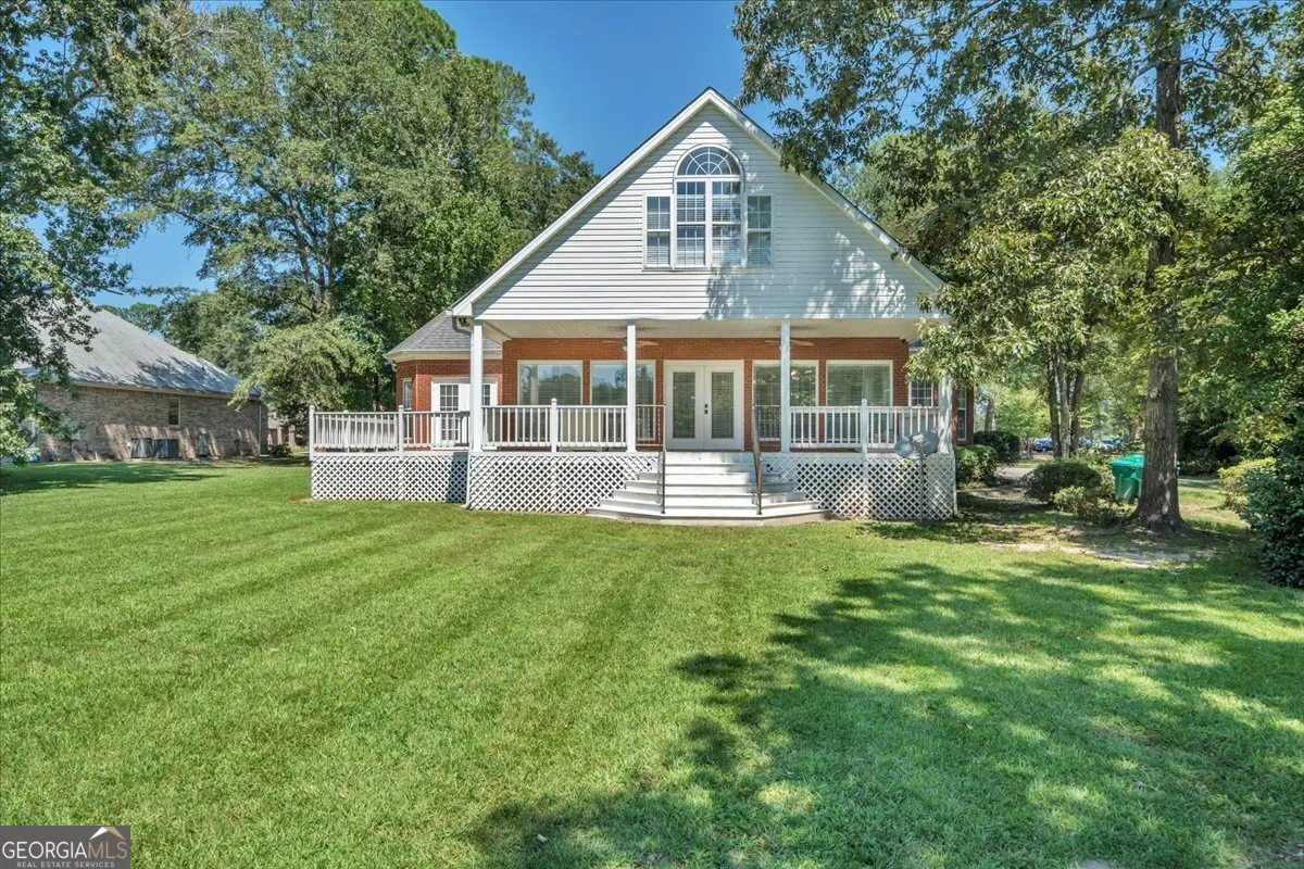 304 Stathams Way