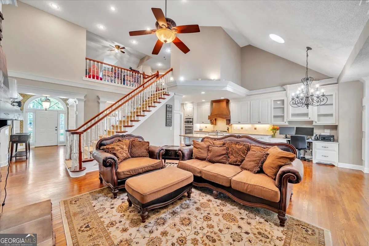 304 Stathams Way