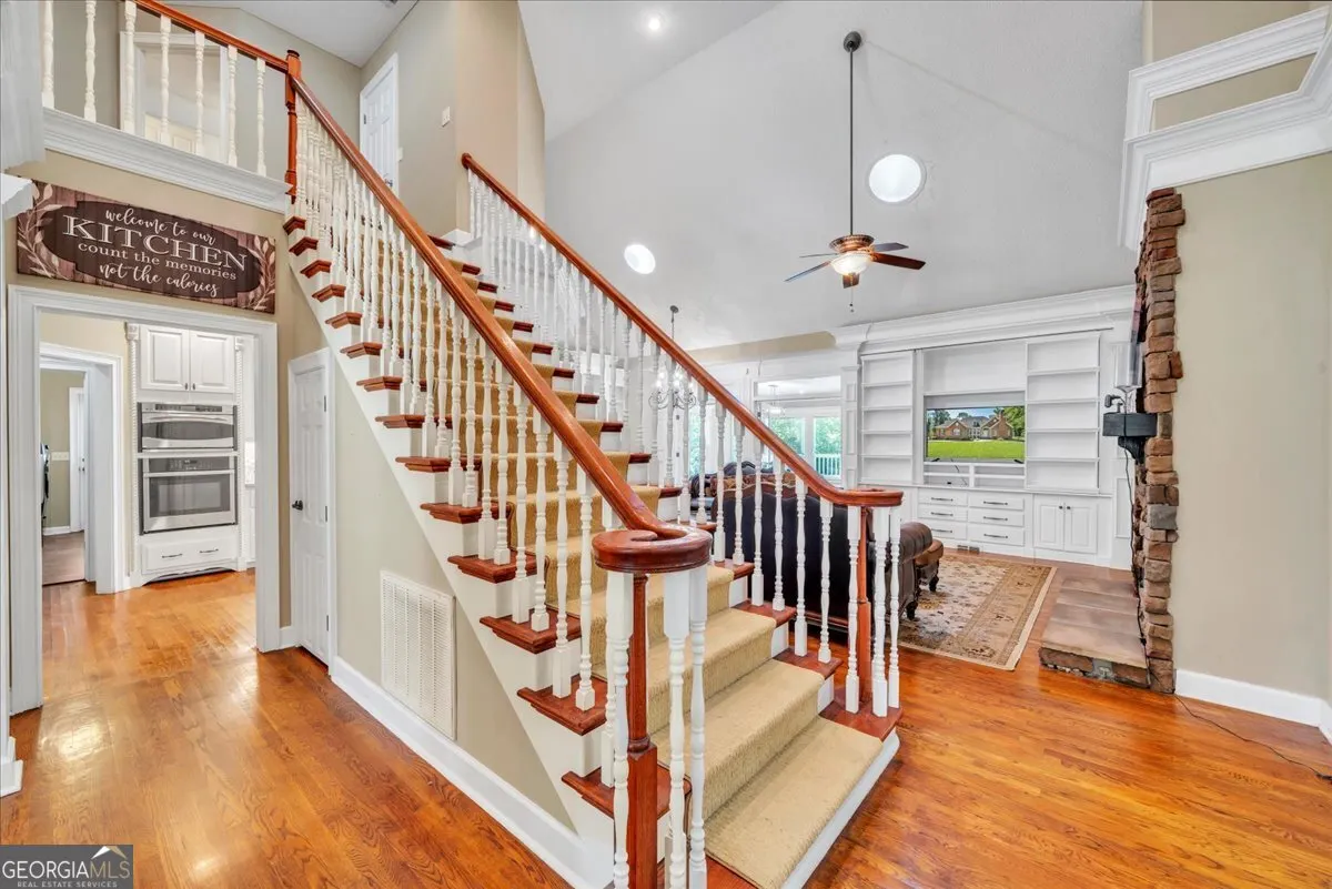 304 Stathams Way