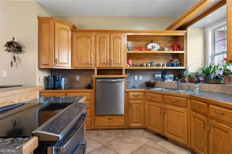 1211 Bellview Road