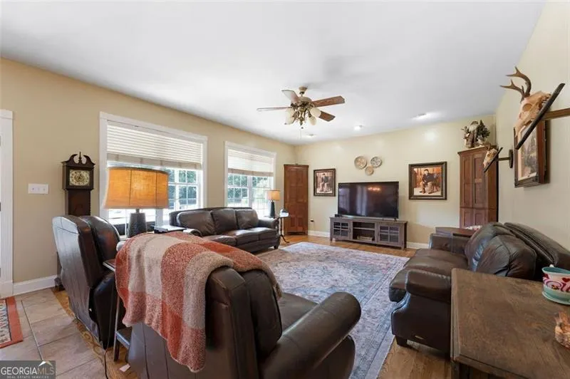 1211 Bellview Road