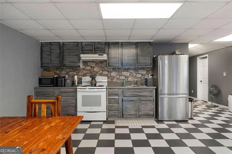 1211 Bellview Road