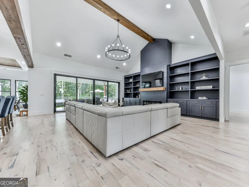 2599 Acworth Due West Road NW