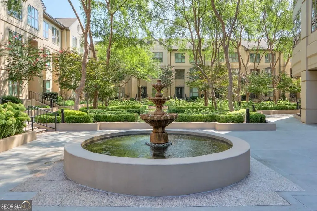 530 3475 Oak Valley Road NE, #530
