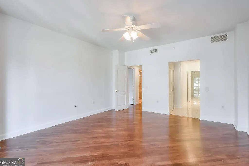 530 3475 Oak Valley Road NE, #530