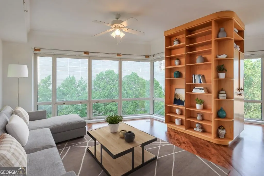530 3475 Oak Valley Road NE, #530