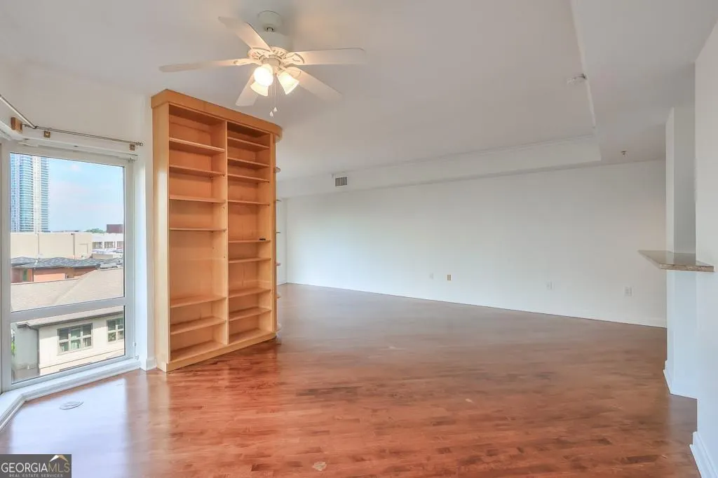 530 3475 Oak Valley Road NE, #530