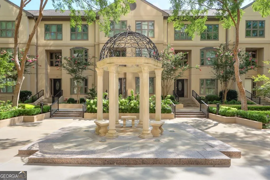 530 3475 Oak Valley Road NE, #530
