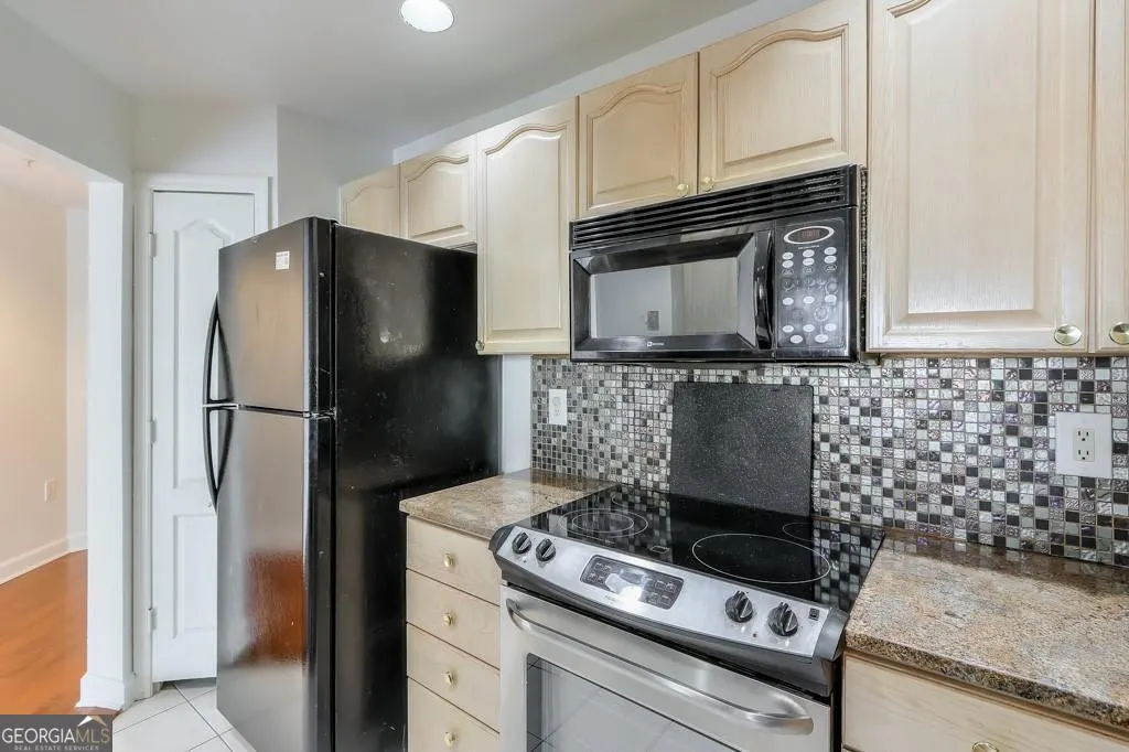 530 3475 Oak Valley Road NE, #530
