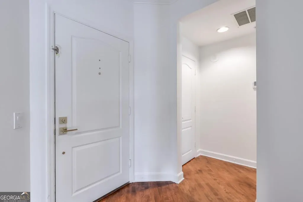 530 3475 Oak Valley Road NE, #530
