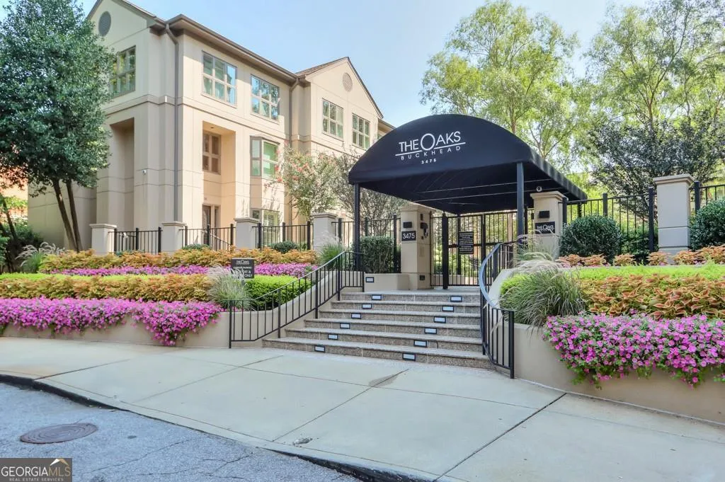 530 3475 Oak Valley Road NE, #530