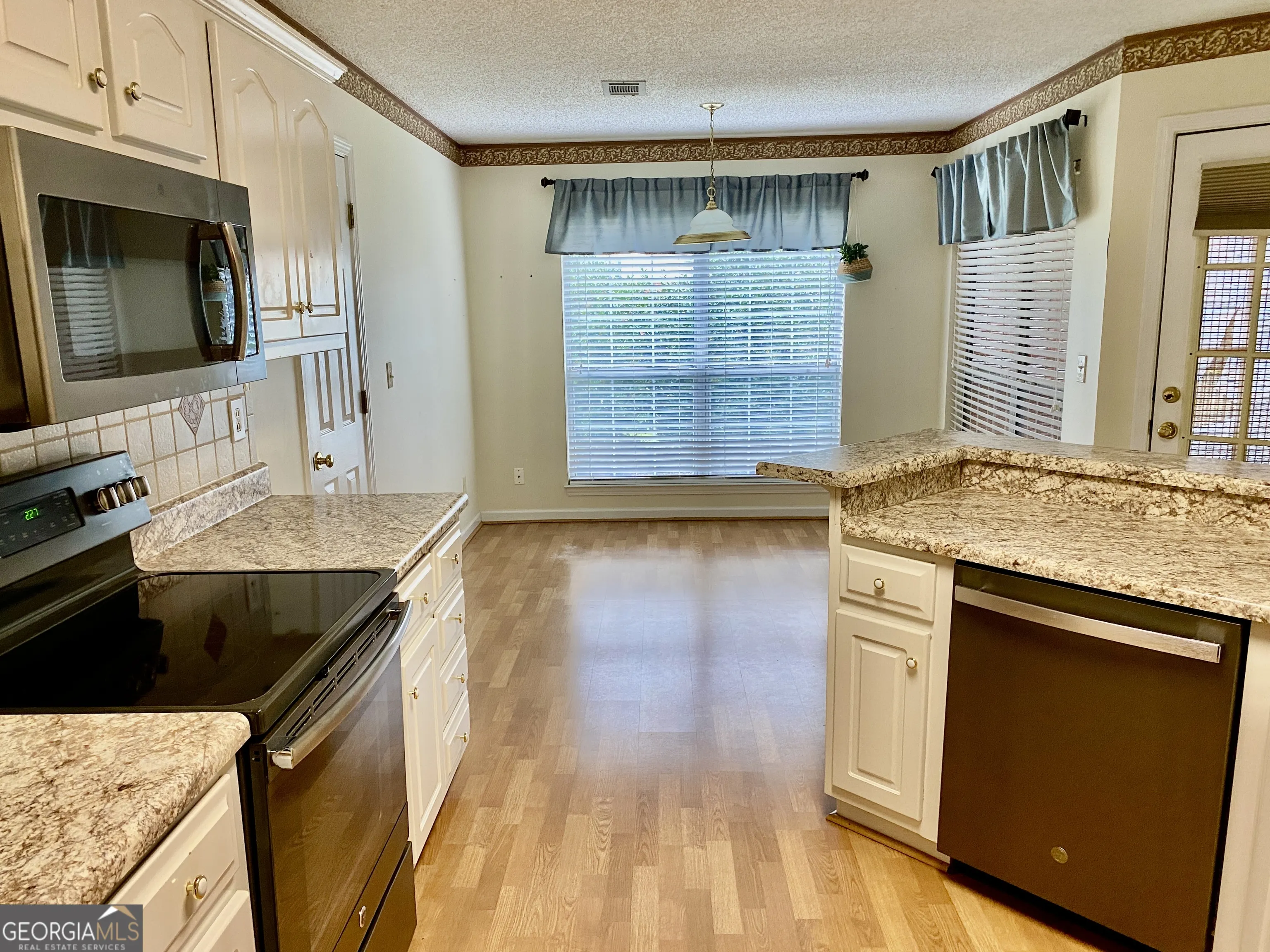 38 Boulder Drive NW