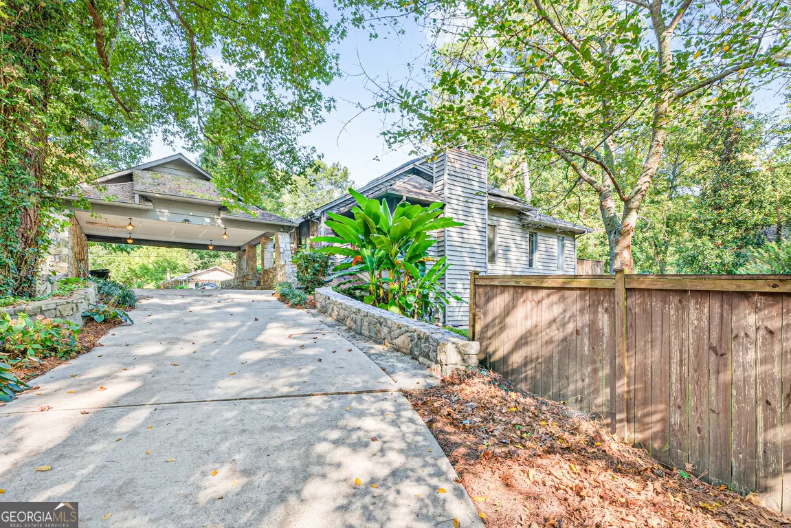1190 Brookside Drive NE