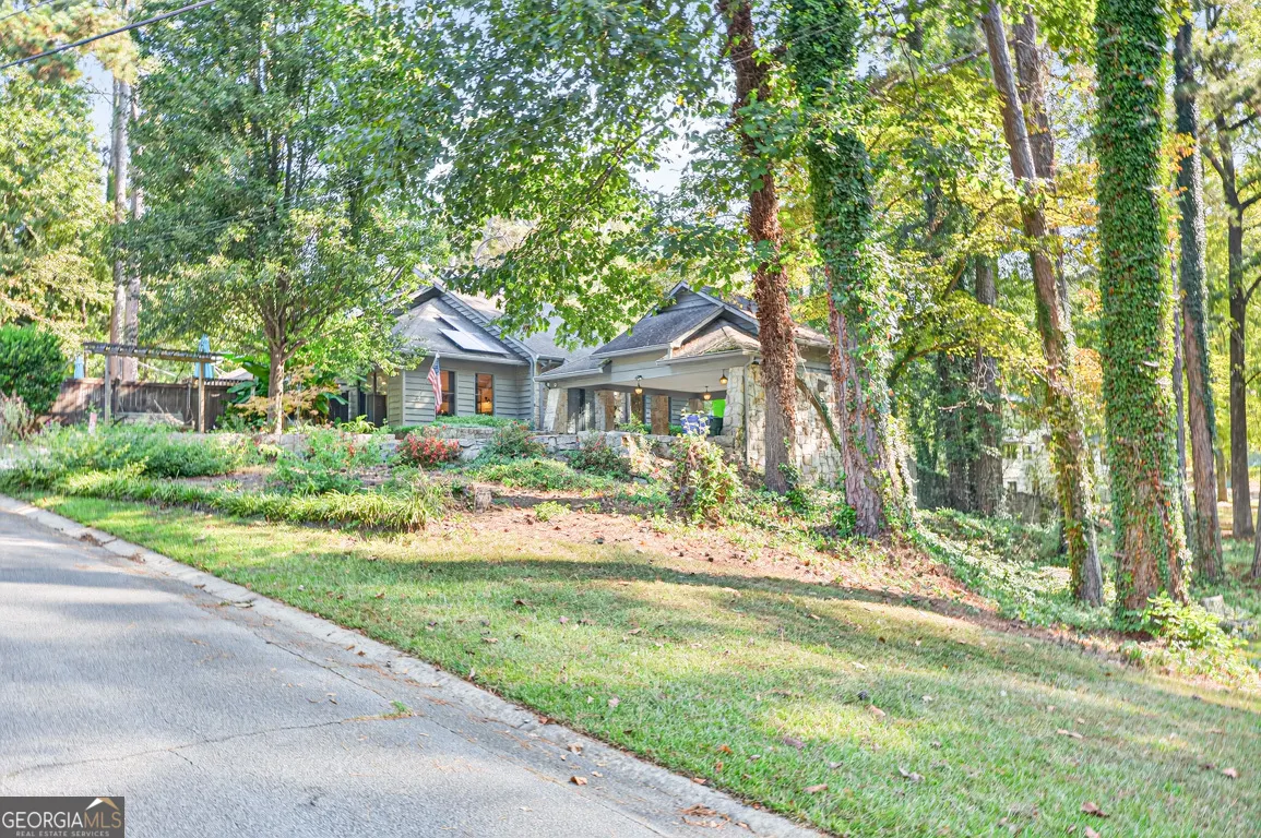 1190 Brookside Drive NE