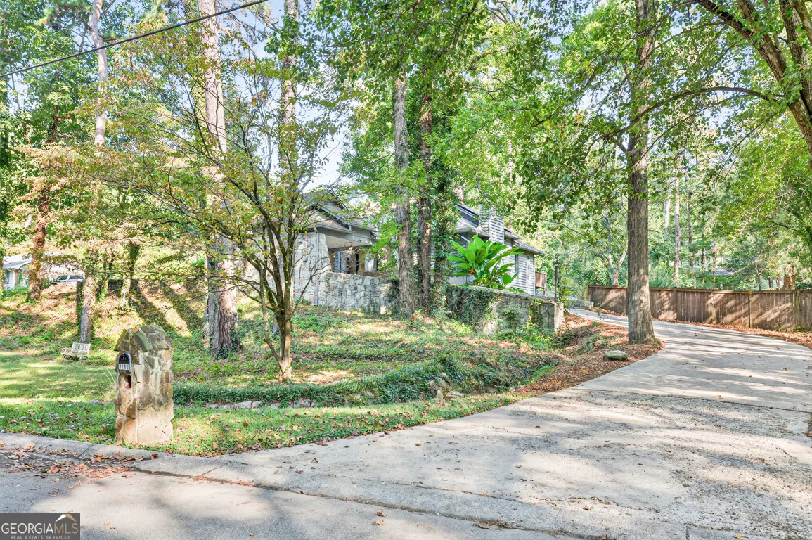 1190 Brookside Drive NE