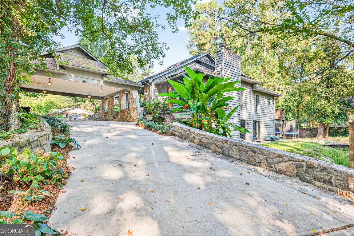 1190 Brookside Drive NE
