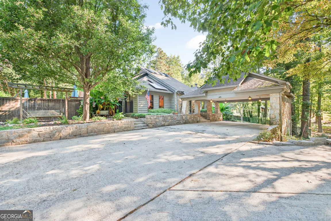 1190 Brookside Drive NE