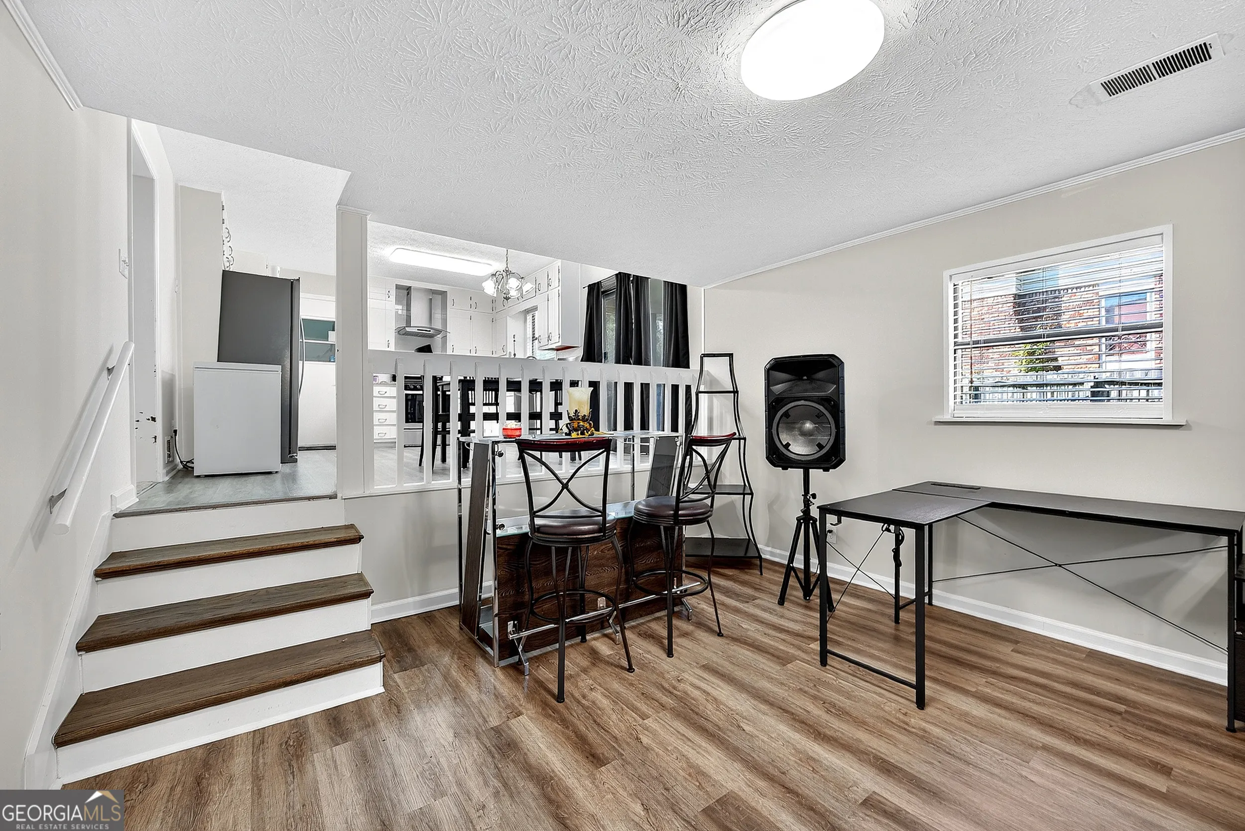 6139 Katherine Road
