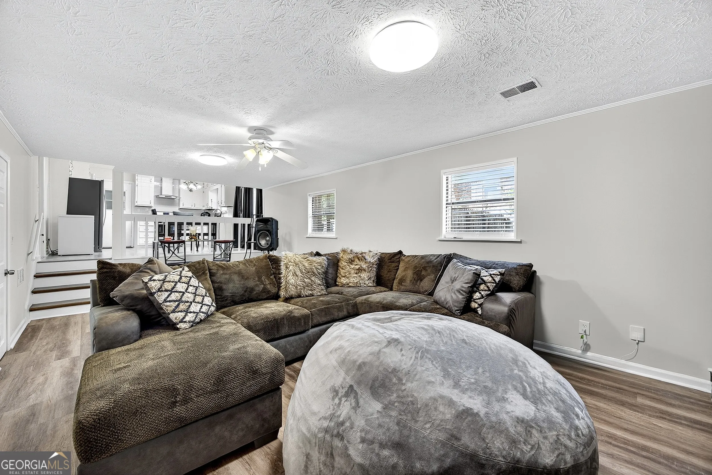 6139 Katherine Road
