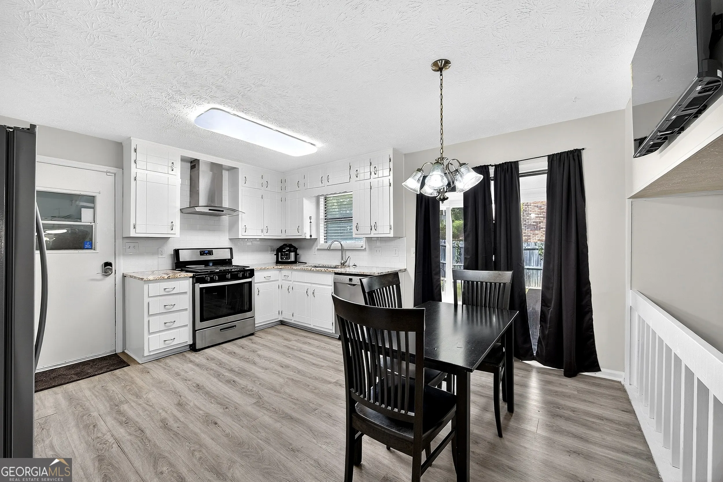 6139 Katherine Road