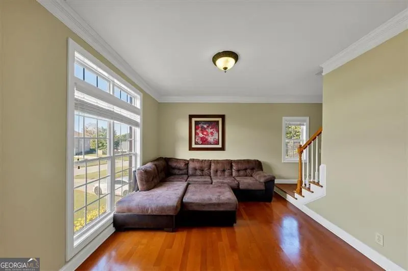 2052 EVERGREEN Drive