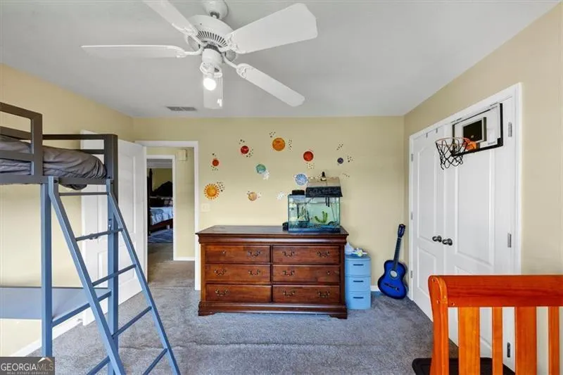 2052 EVERGREEN Drive