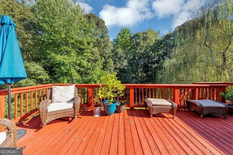 2052 EVERGREEN Drive