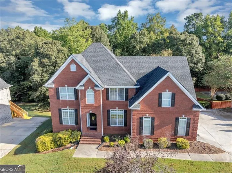 2052 EVERGREEN Drive