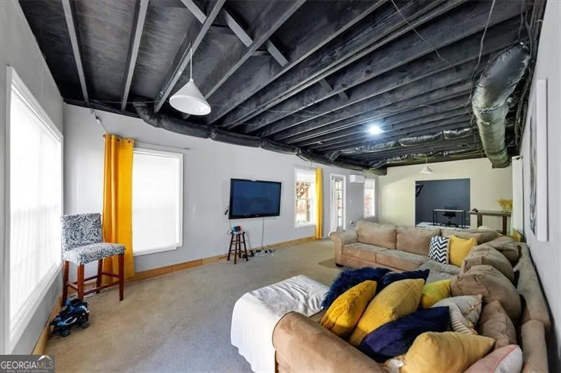 2052 EVERGREEN Drive