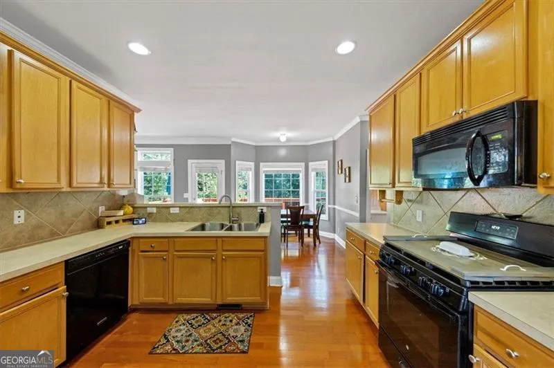 2052 EVERGREEN Drive