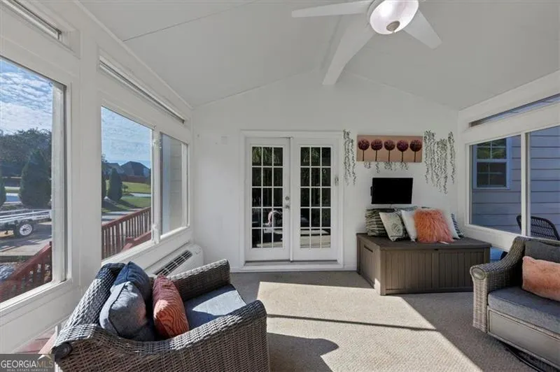 2052 EVERGREEN Drive