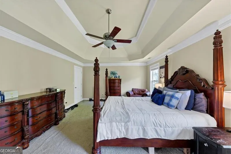 2052 EVERGREEN Drive