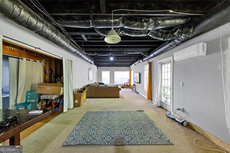 2052 EVERGREEN Drive