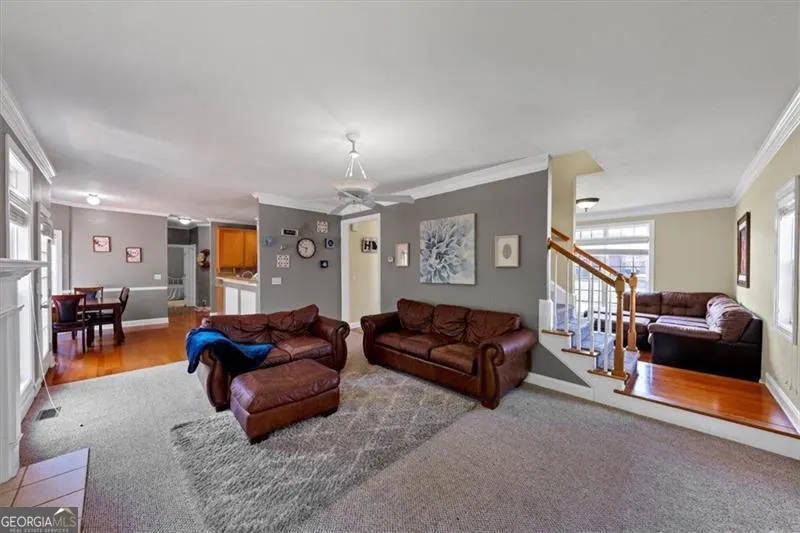 2052 EVERGREEN Drive