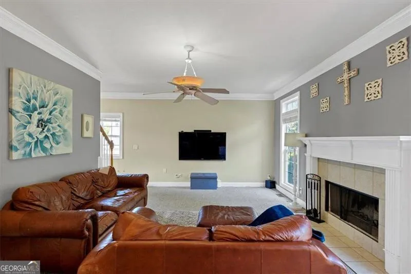2052 EVERGREEN Drive