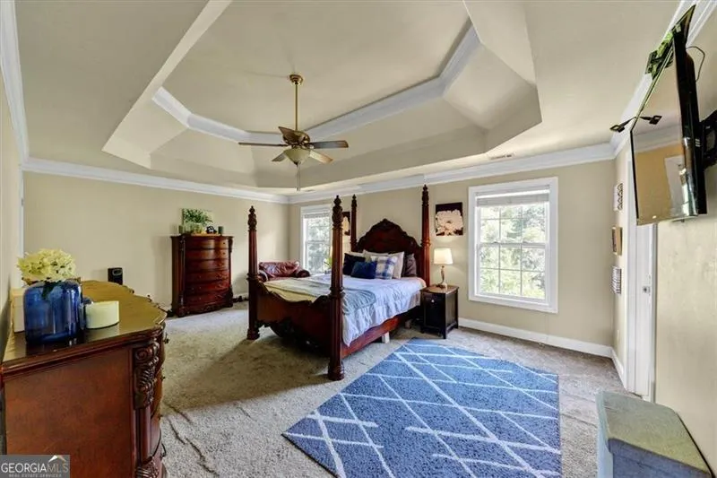 2052 EVERGREEN Drive
