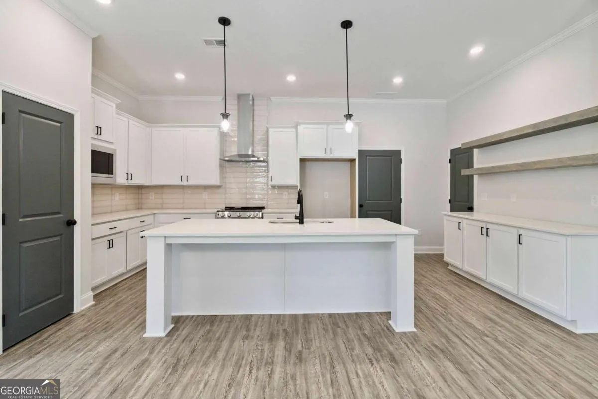 9 933 Willingham Drive, #9