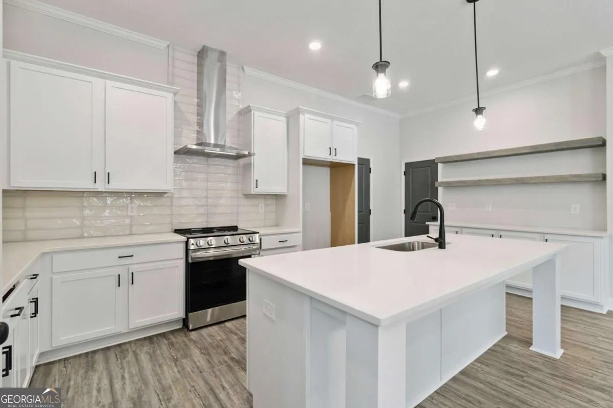 9 933 Willingham Drive, #9