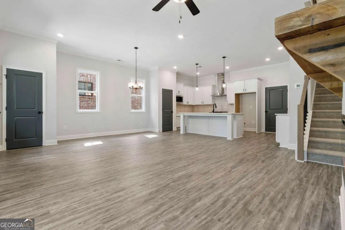 9 933 Willingham Drive, #9
