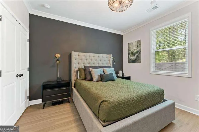 3672 Silvery Way