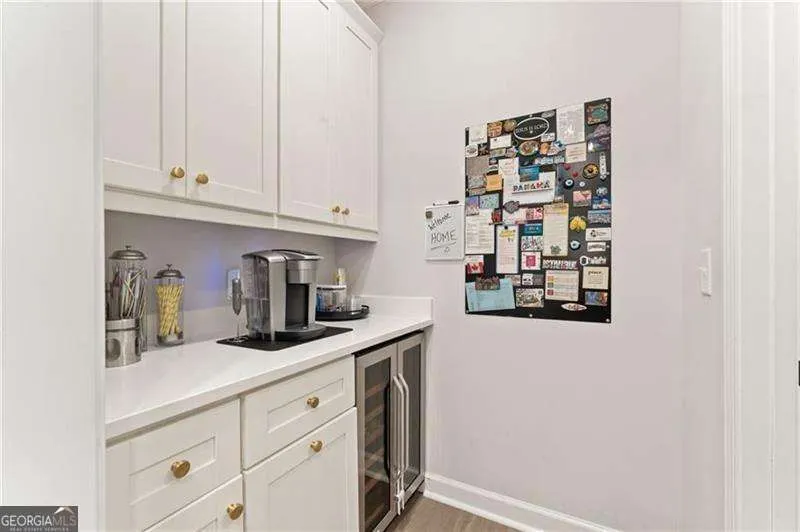 3672 Silvery Way