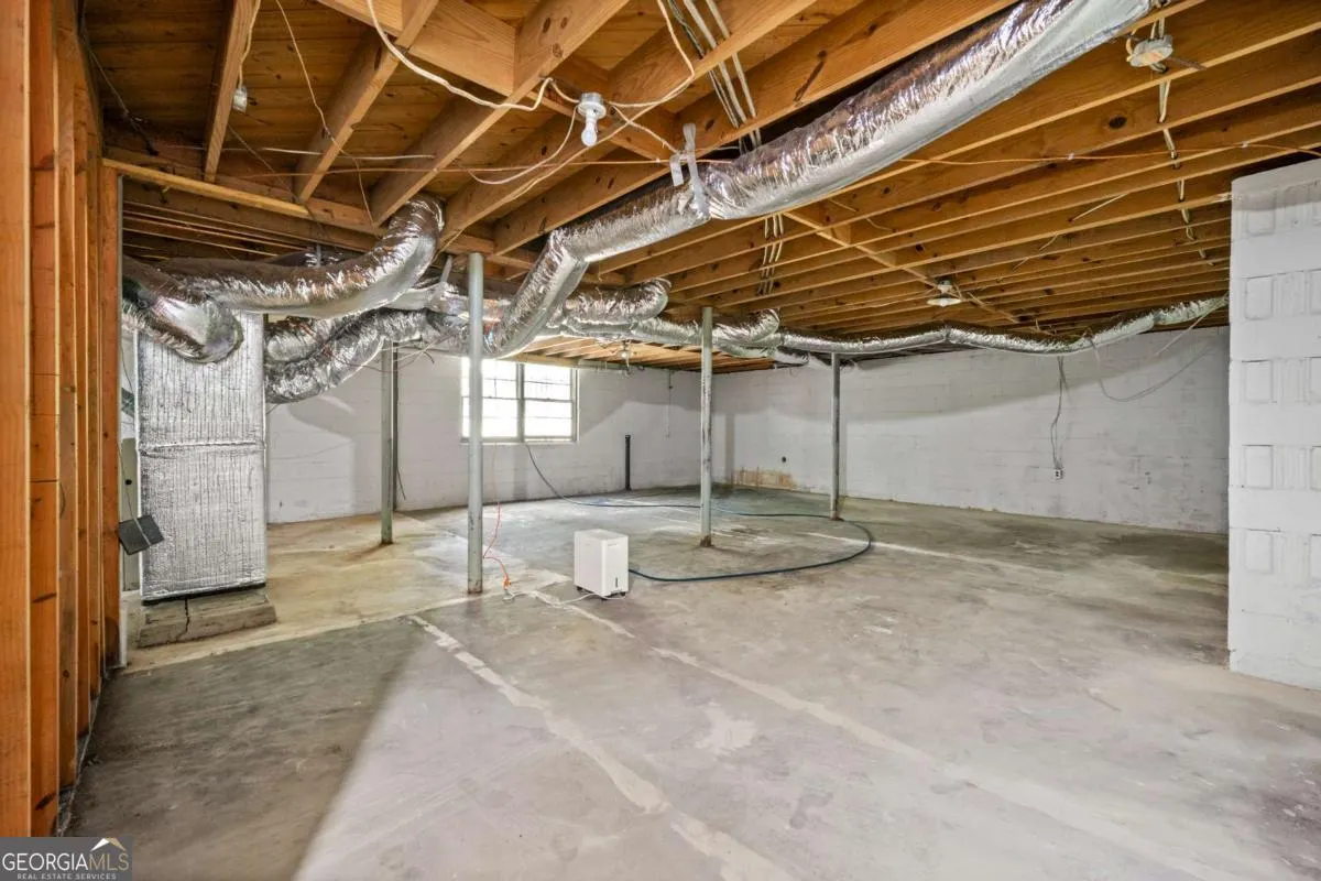 3457 Spreading Oak Drive SW