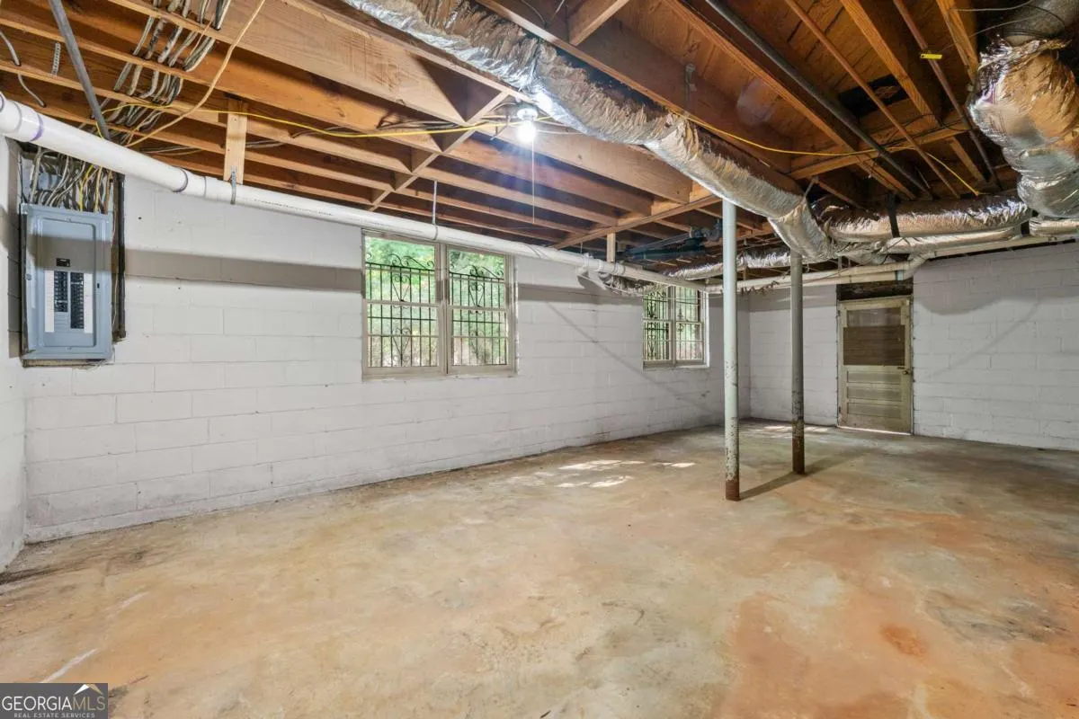 3457 Spreading Oak Drive SW