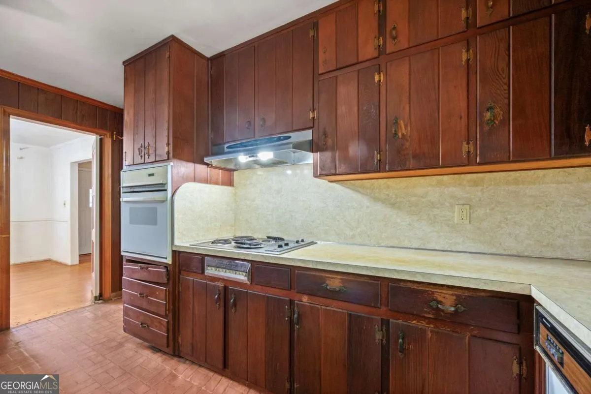 3457 Spreading Oak Drive SW